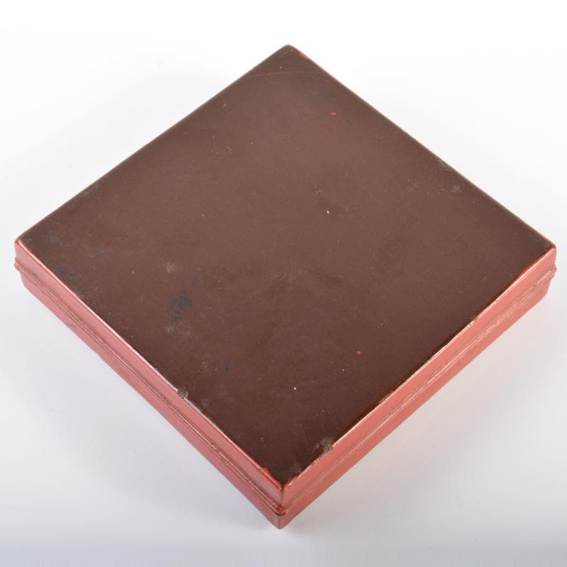 中国　剔紅　堆朱　山水人物文　四方　肉池　朱肉入　D　R6177