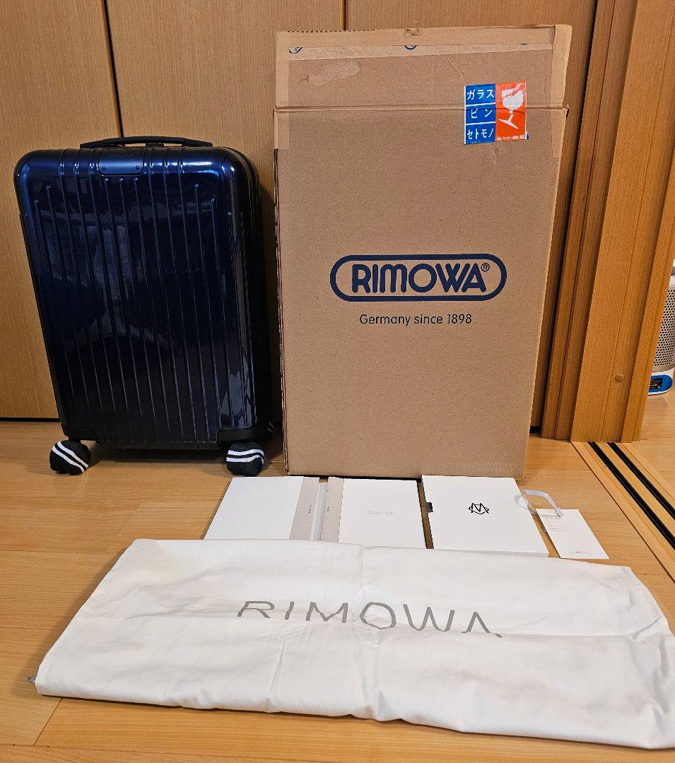 ☆ リモワ エッセンシャルライト キャビンS 31L グロスブルー 新品同様品