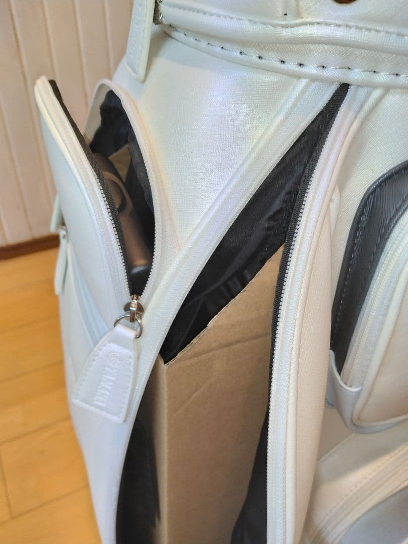 未使用品　ヤマハ　レディース　キャディバッグ　キャスター付　訳あり