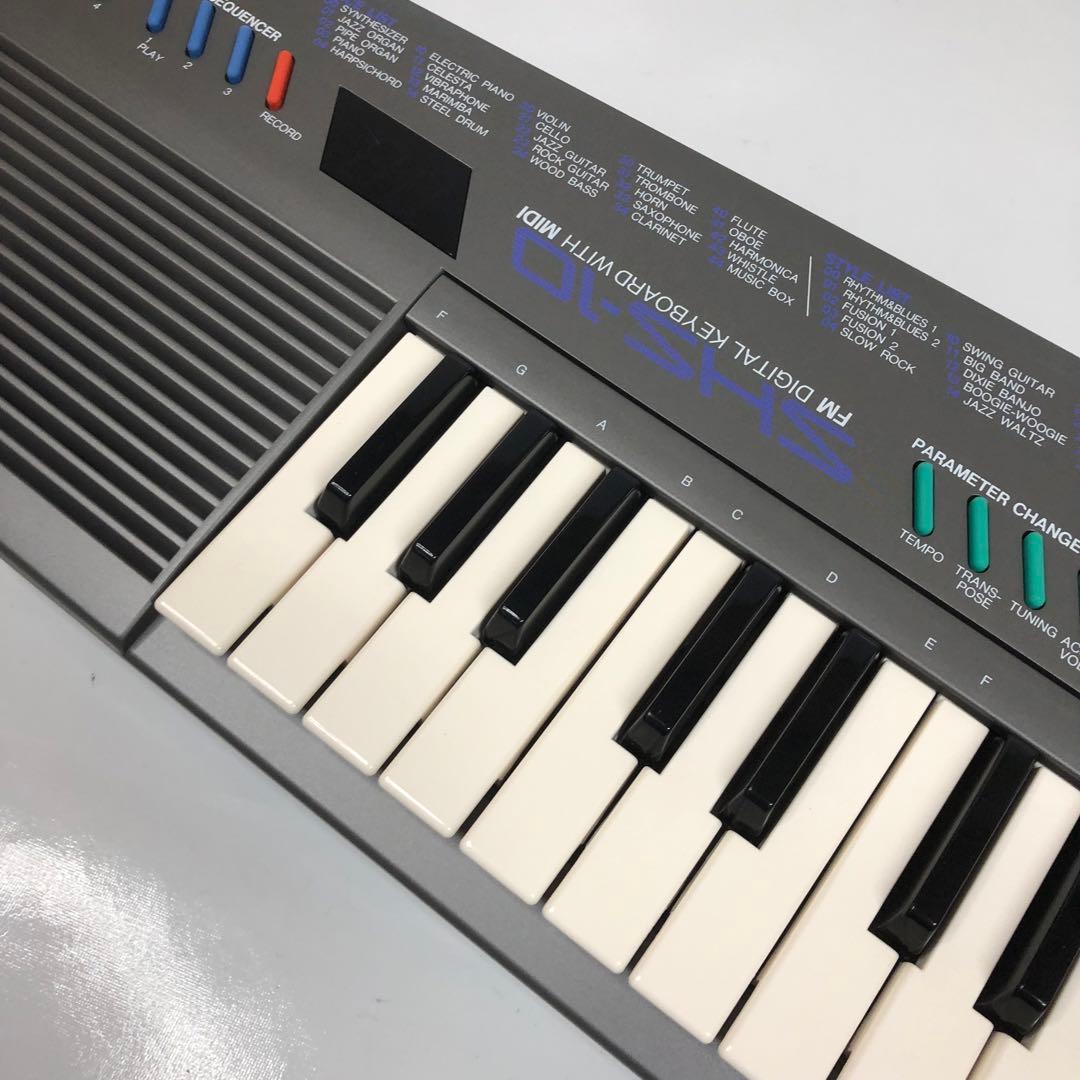 YAMAHA SHS-10 デジタルキーボード　ショルダー　ピアノ