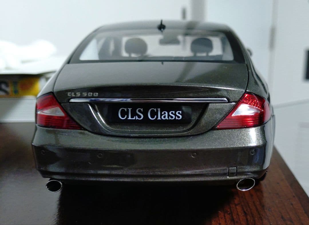 ミニカー 京商 KYOSHO 1/18 メルセデスベンツ CLS ダークグレー