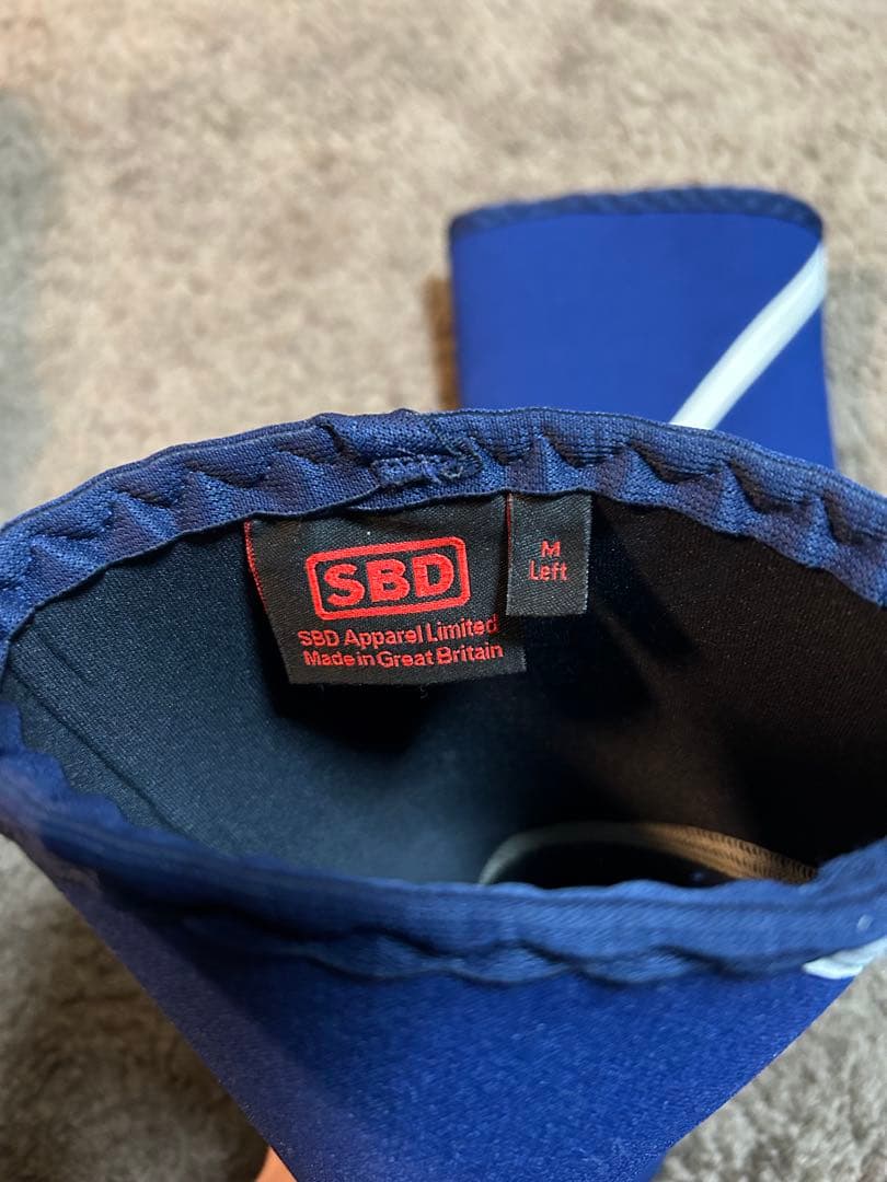 購入可能　SBD　ニースリーブ　M