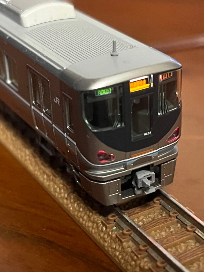 225系6両　kato ライト点灯動力動作確認済