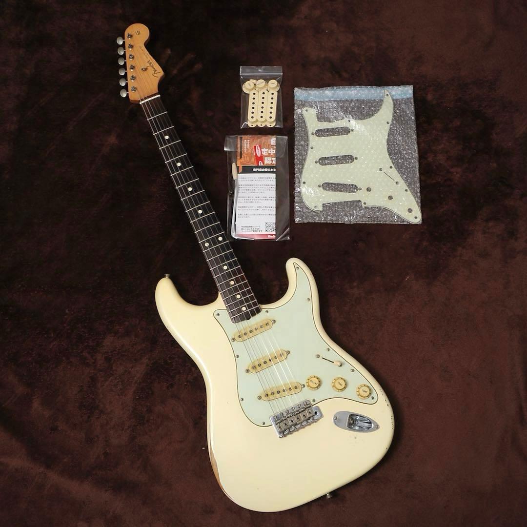 まー坊 Fender Road Worn 60s Strato SSS