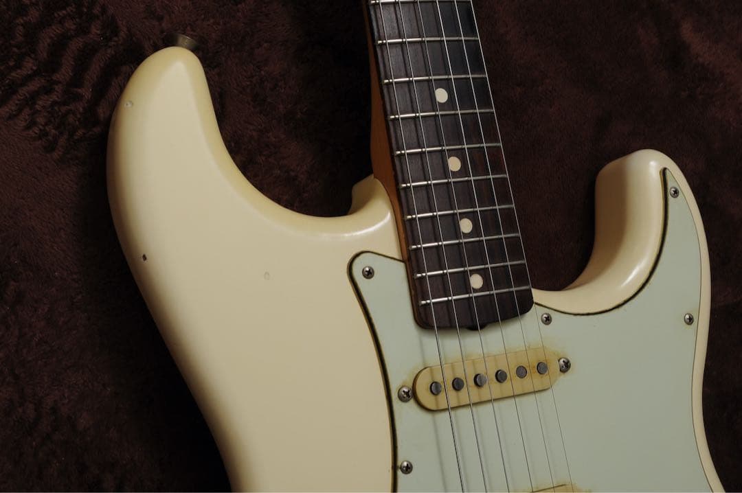 まー坊 Fender Road Worn 60s Strato SSS