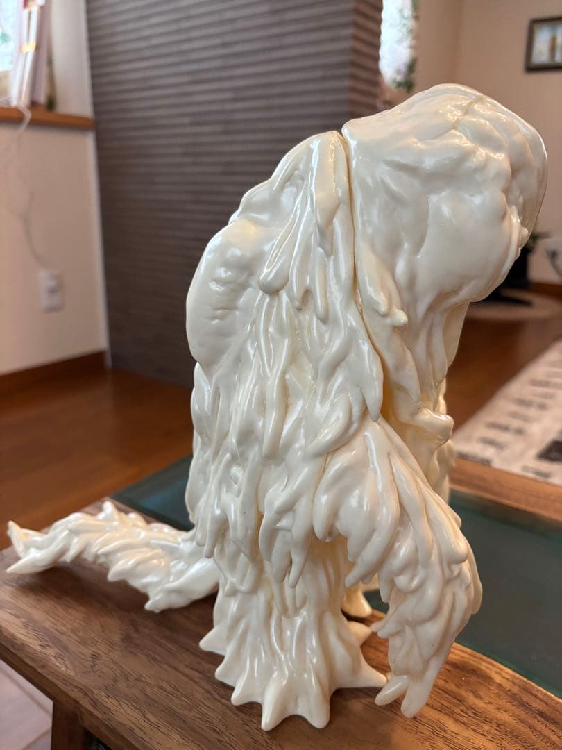 CCP × DOARAT ヘドラ成長期 白ソフビ　限定150体