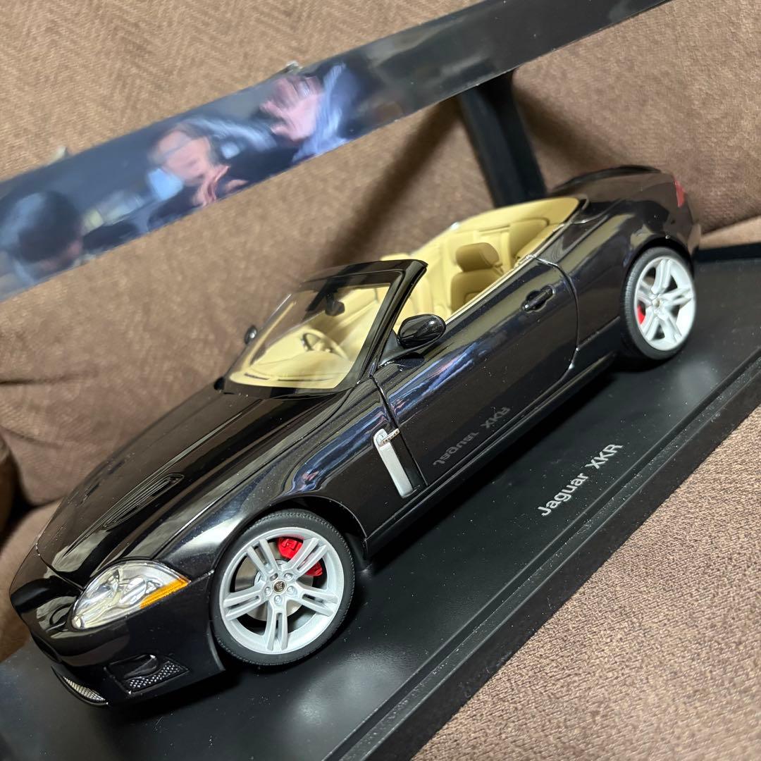 AUTOart Jaguar XKR 1/18 ミニカー