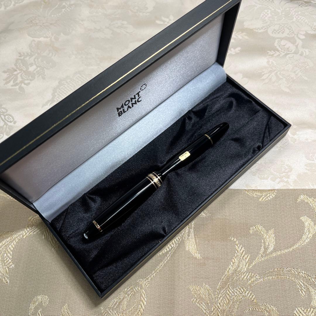 Montblanc ブラック 万年筆 専用ケース付き