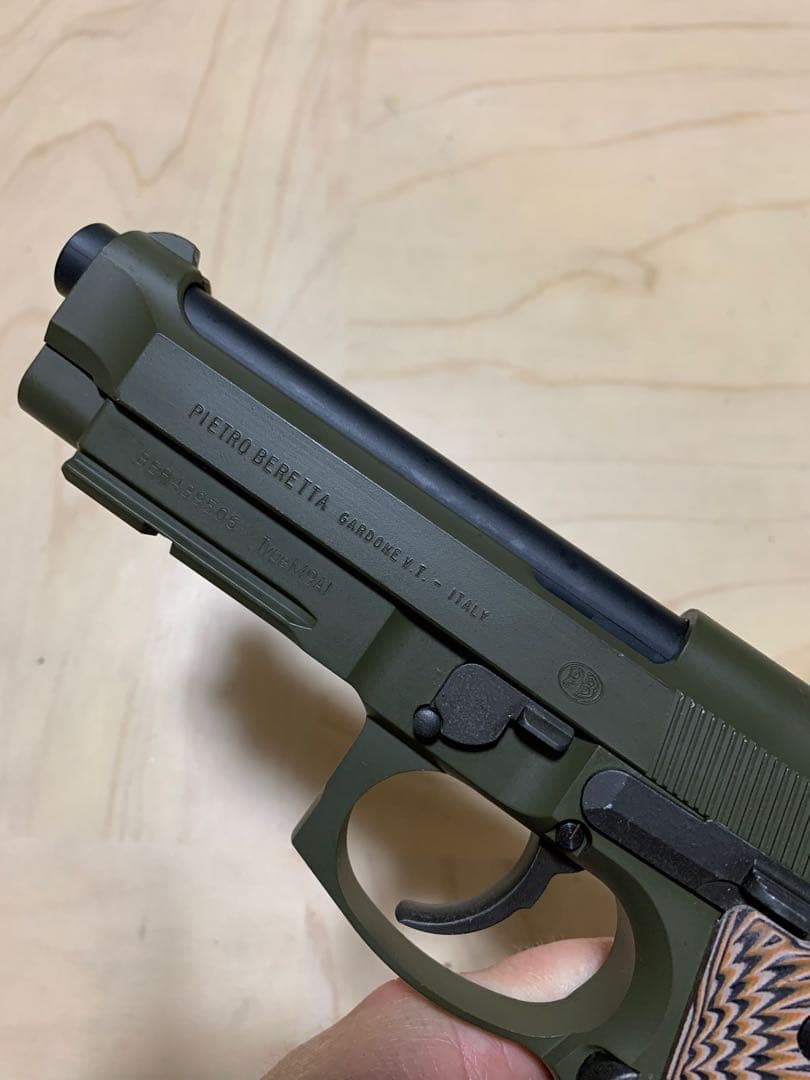 レア物WAウェスタンアームズベレッタM9A1 G10グリップ　オリーブ色