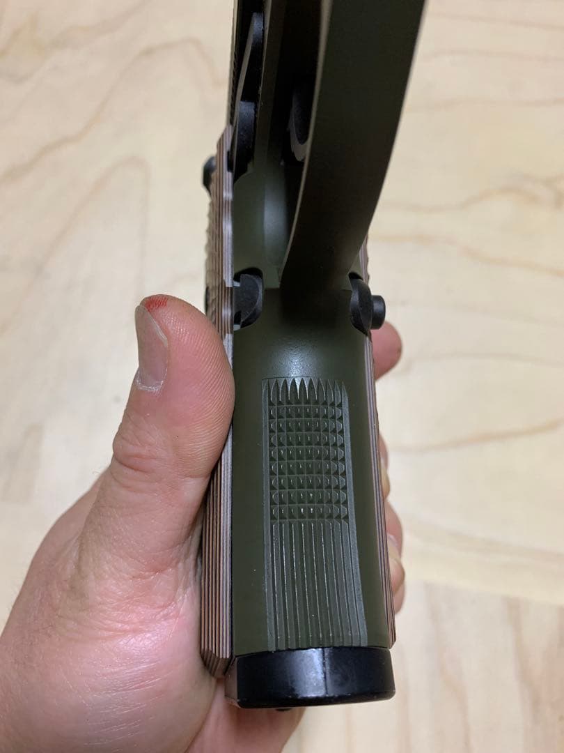 レア物WAウェスタンアームズベレッタM9A1 G10グリップ　オリーブ色