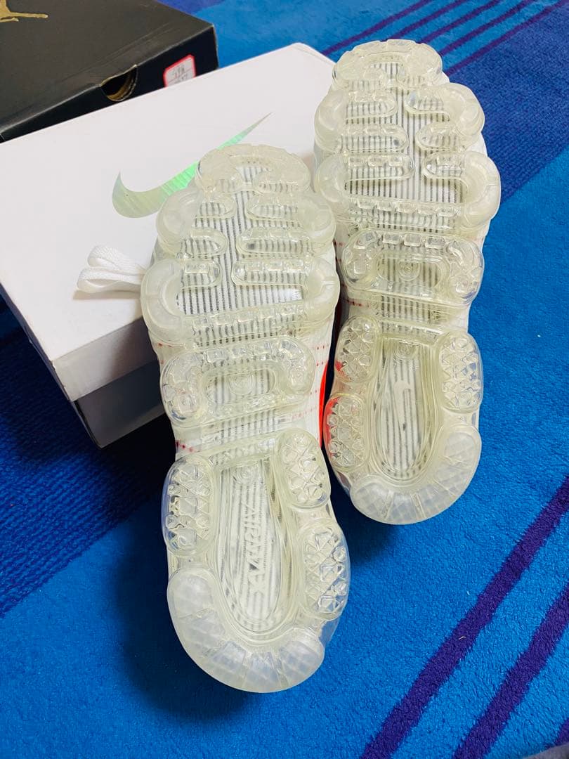 NIKE VAPORMAX ホワイト/レッド
