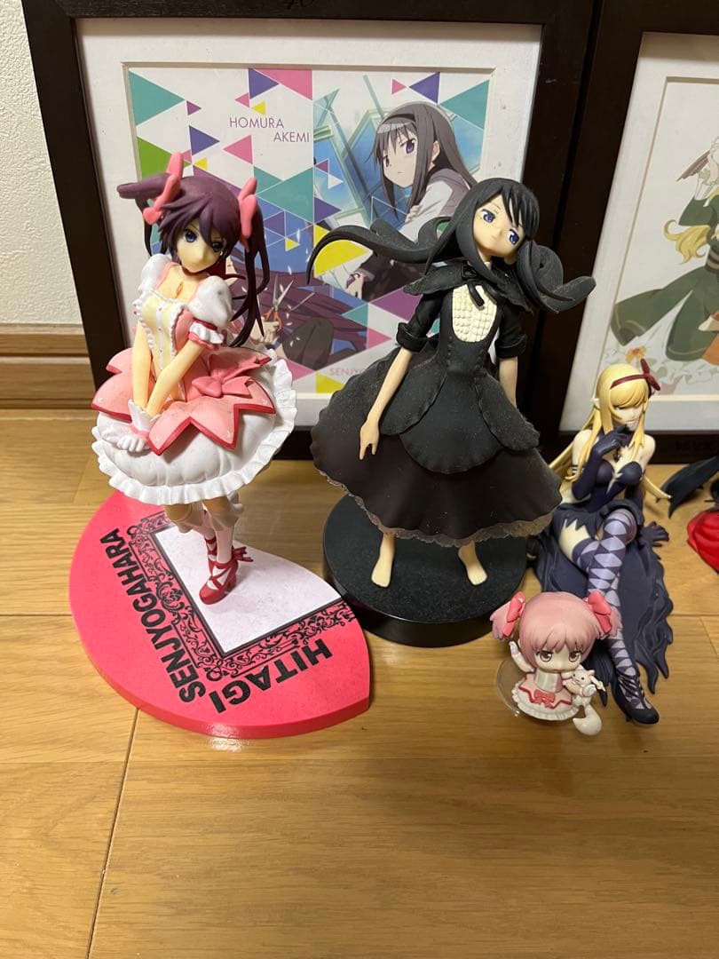 魔法少女まどか☆マギカフィギュア色紙額縁ボードのセット売りmadogatari展