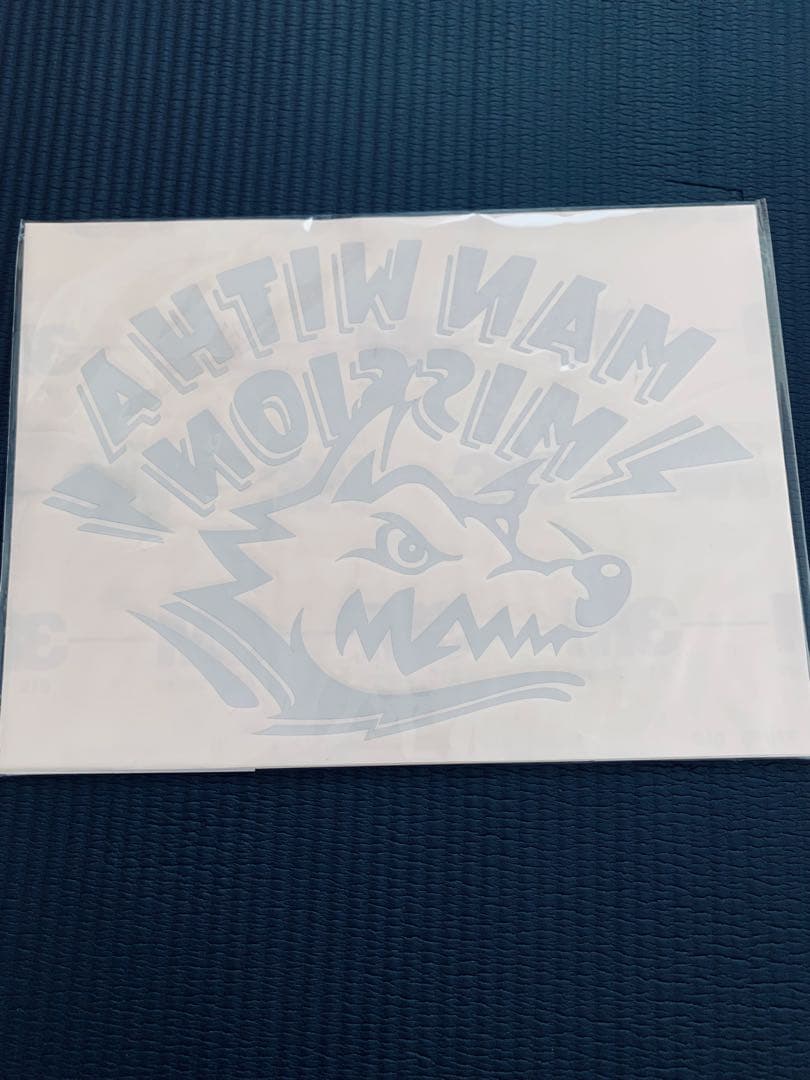 マンウィズ ナンバーカバーとステッカー