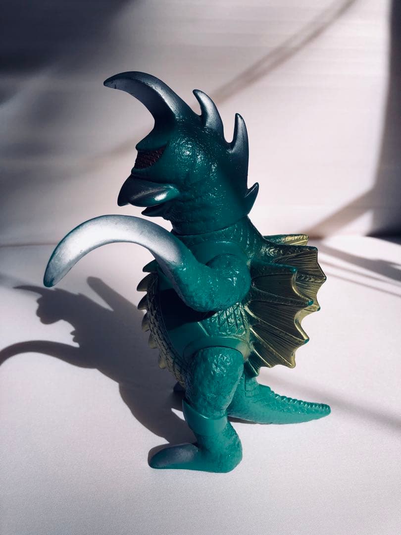 大幅値下げ】ブルマァク ガイガン ソフビ 1970年代1992年復刻ガイガン2体