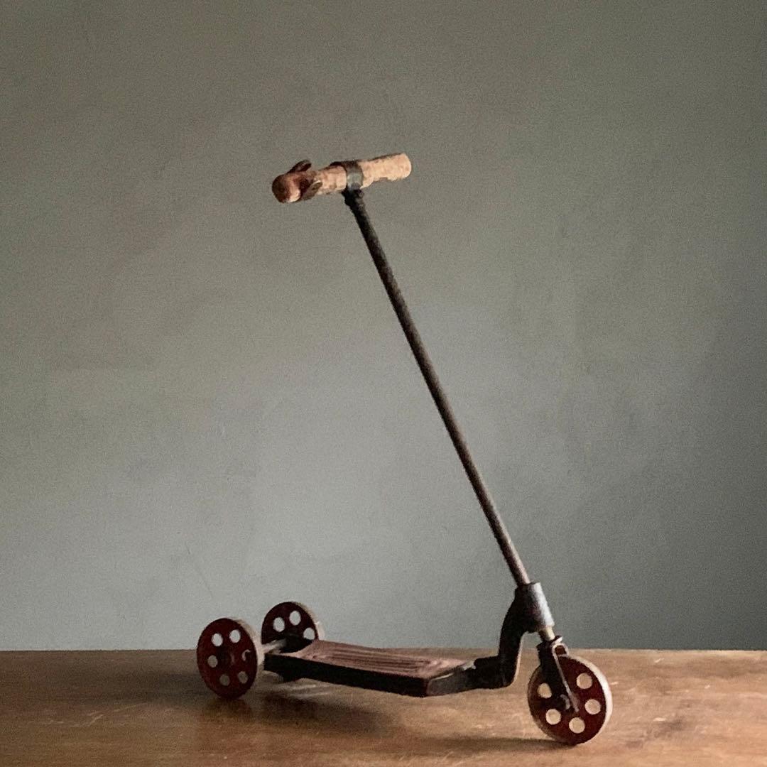 木と鉄できた 古い キックボード アンティーク 古道具 昭和レトロ オブジェ
