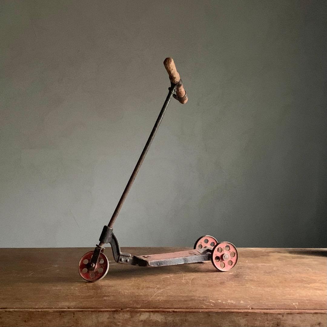 木と鉄できた 古い キックボード アンティーク 古道具 昭和レトロ オブジェ