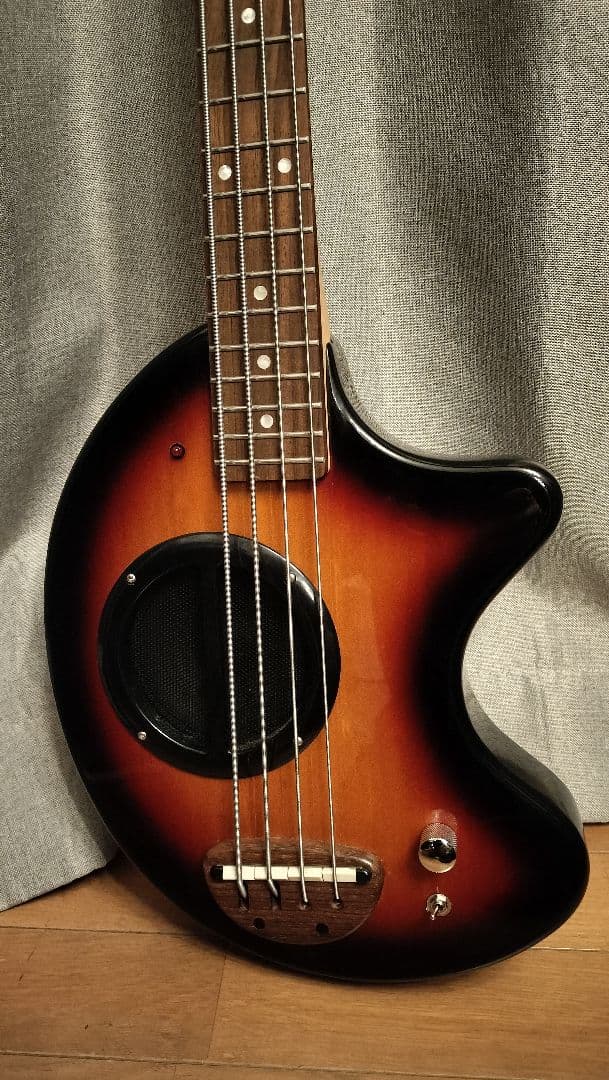 【ジャンク】ZO-3 ベース　部品取り FERNANDES