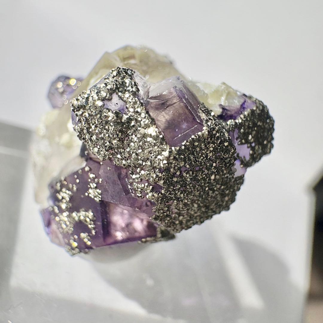 516 中国 内モンゴル産 レアタイプ フローライト&パイライト&クォーツ