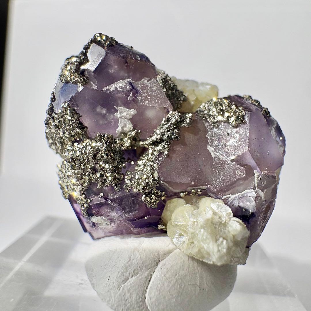 516 中国 内モンゴル産 レアタイプ フローライト&パイライト&クォーツ