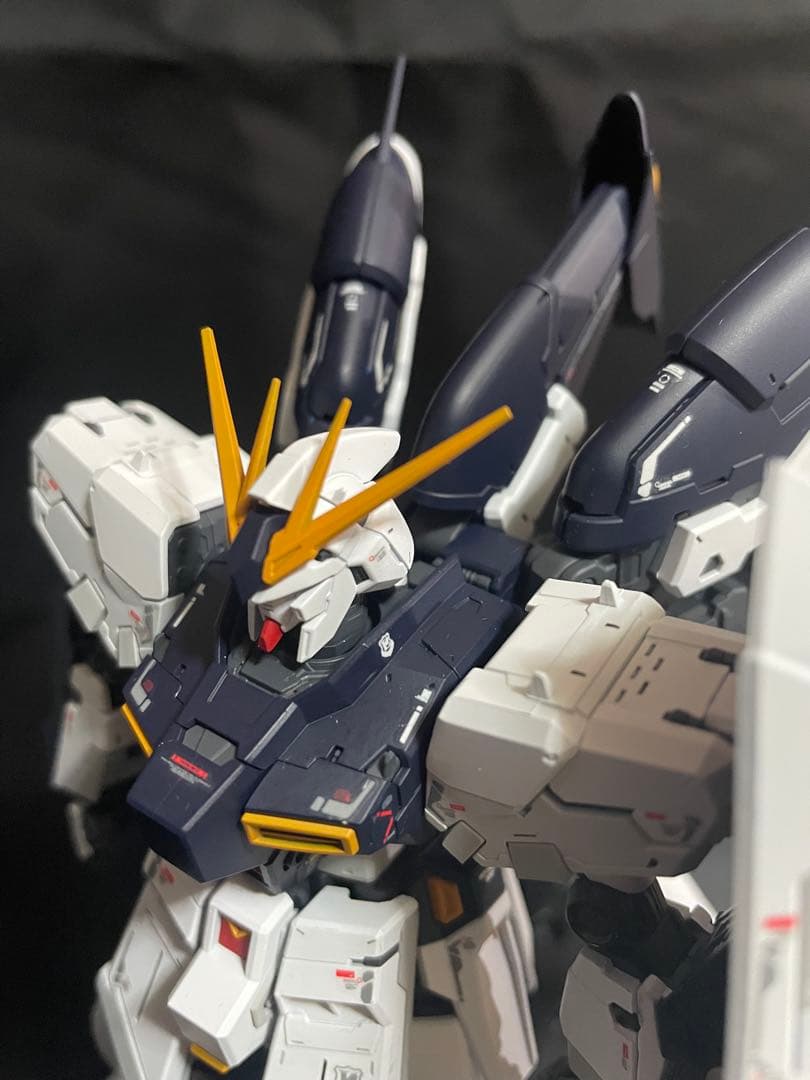 RG Hi-νガンダム 全塗装 完成品 νガンダムカラー