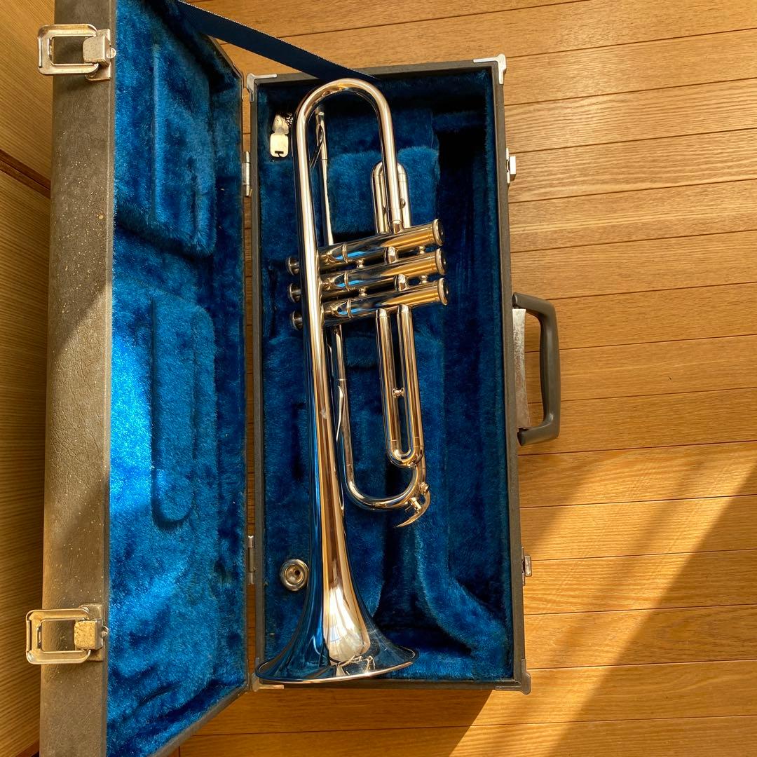 トランペット　ヤマハYTR-135 マウスピースあり