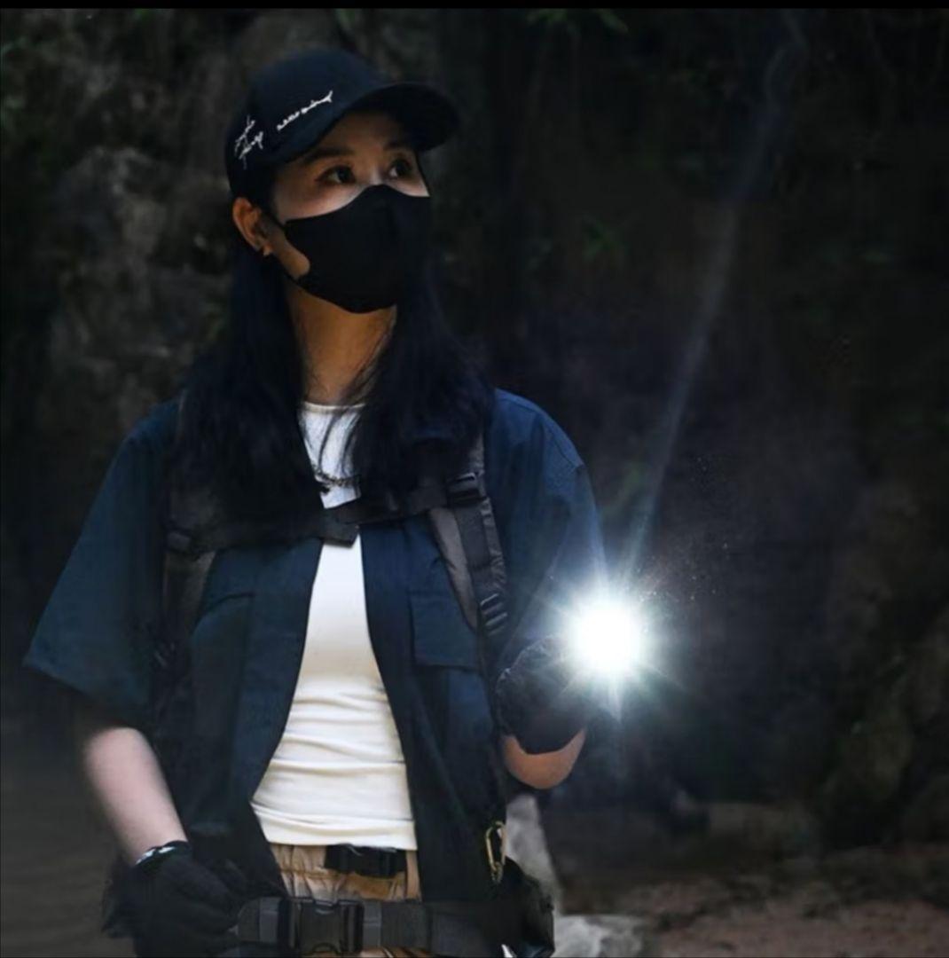 最終値下げAcebeam E75懐中電灯高CRI 5000K -3000ルーメン