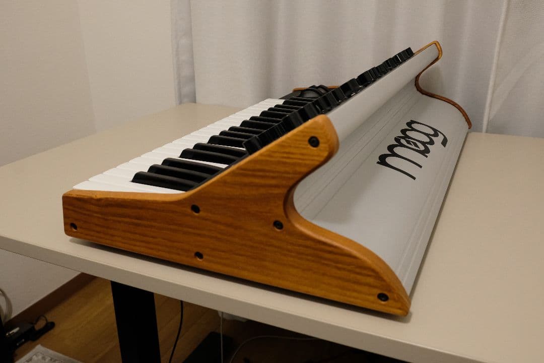 Moog Subsequent 37 — アナログ・シンセサイザー