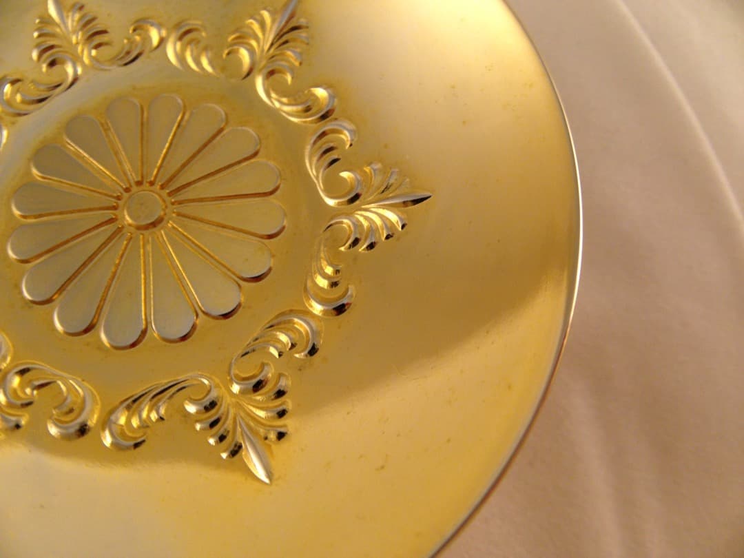 天皇御即位五十年・慶祝・金盃・24K-GP