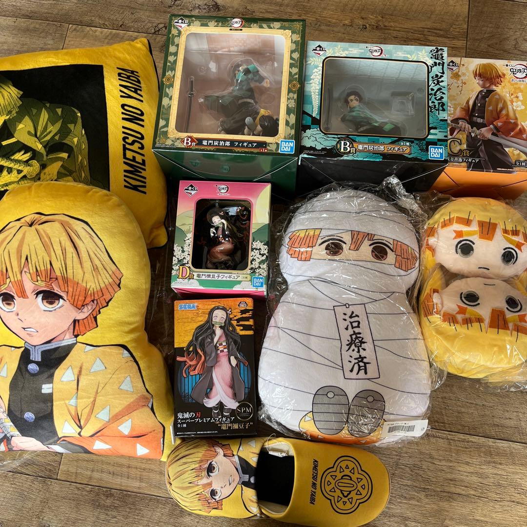 (^-^)鬼滅の刃*キャラクターグッズ セット*