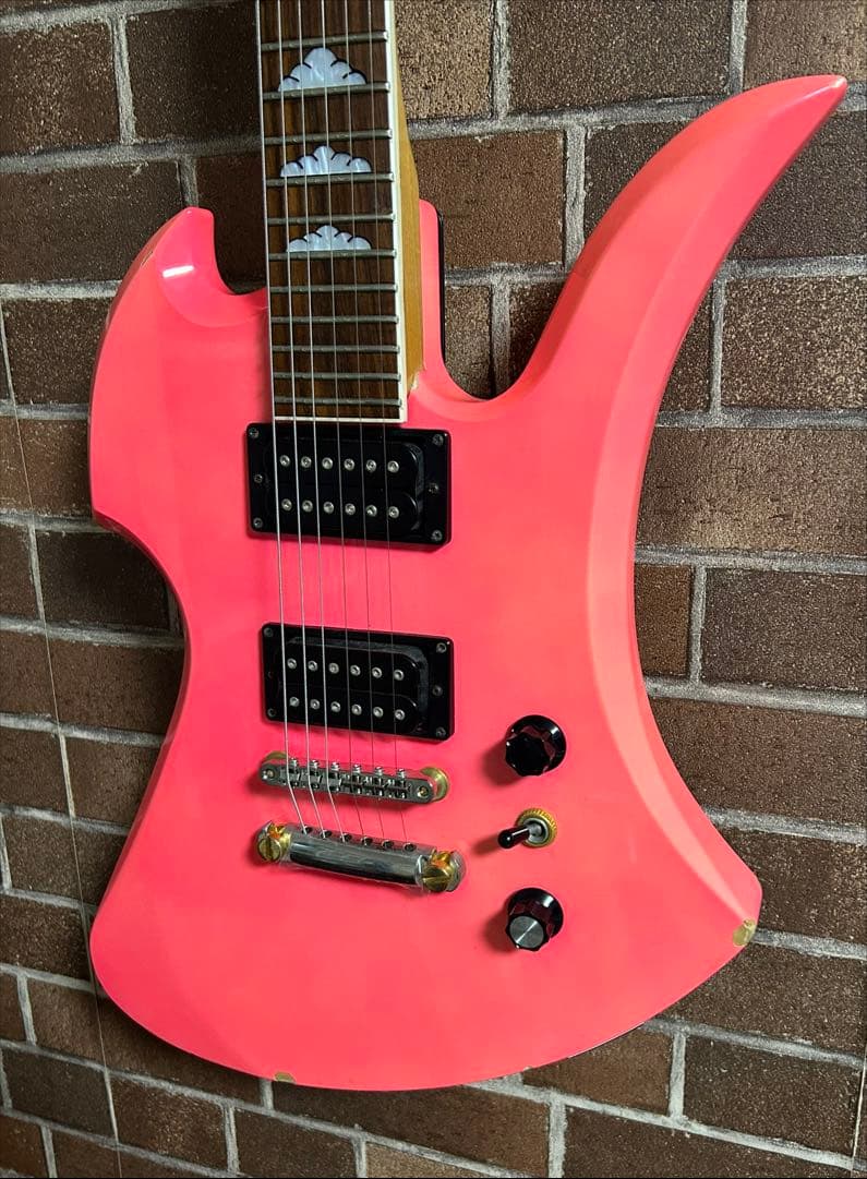 和竜様　　　　ネックはBurny。コンポーネント　hideモデル風