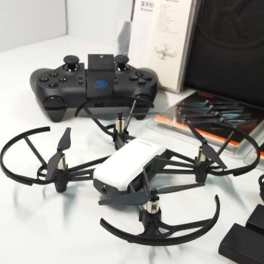 ドローン DJI Tello &コントローラー(T1d) セット