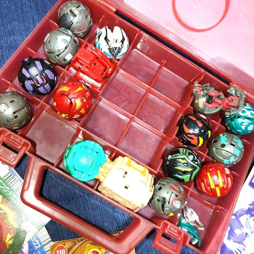 ◉まとめ売りのみ◉　　　　　 爆丸　カード　ケース　シール　DVD