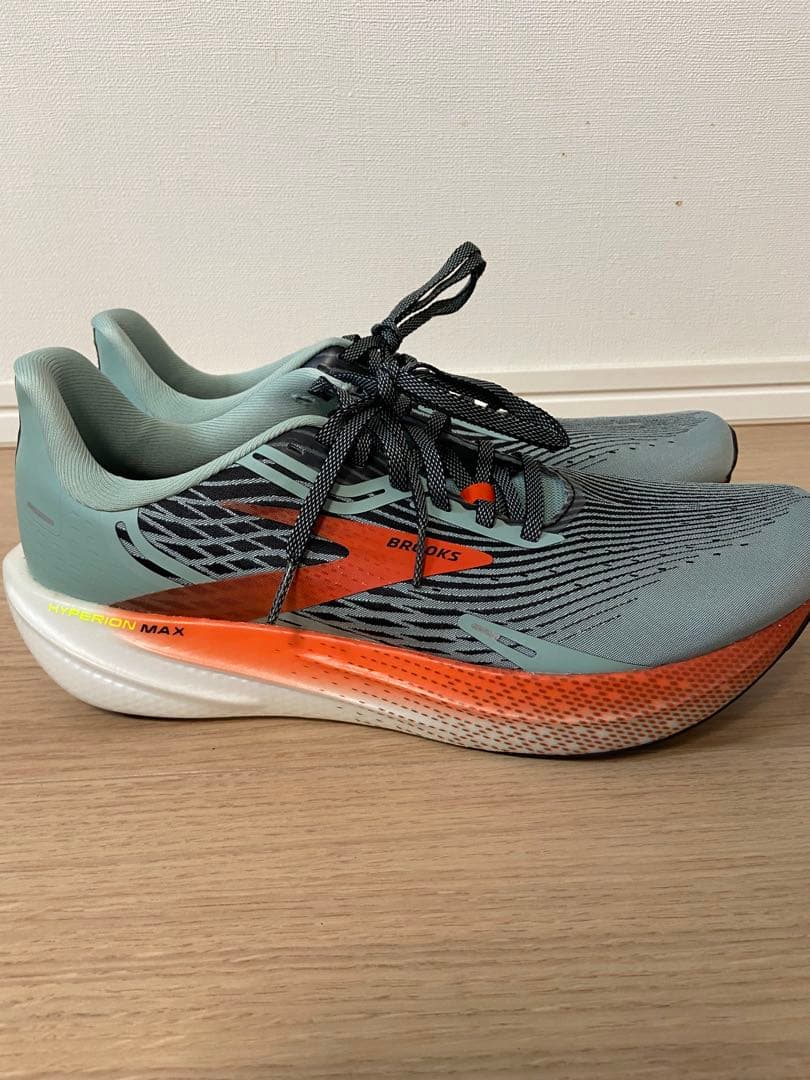 BROOKS Hyperion Max ブルックス ハイペリオン マックス