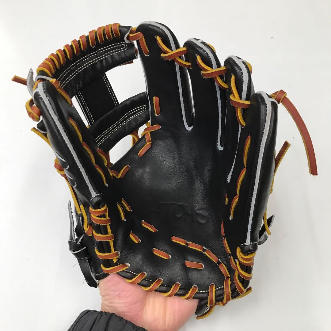 ATOMS 硬式グラブ　内野手用　026型　型付け済み　刺繍入り