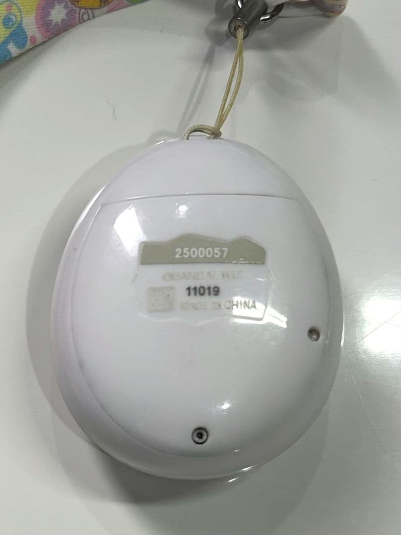 たまごっちみーつ　スイーツホワイト　限定色　動作確認済