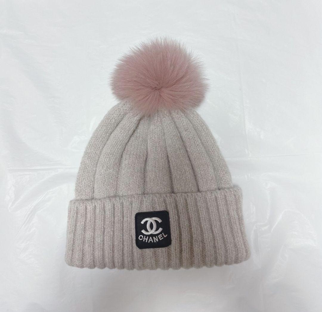 CHANEL ポンポン付きニット帽 ベージュ