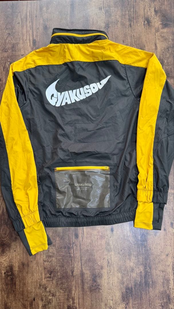 GYAKUSOUセットアップM Nike ランニング 黒/イエロー