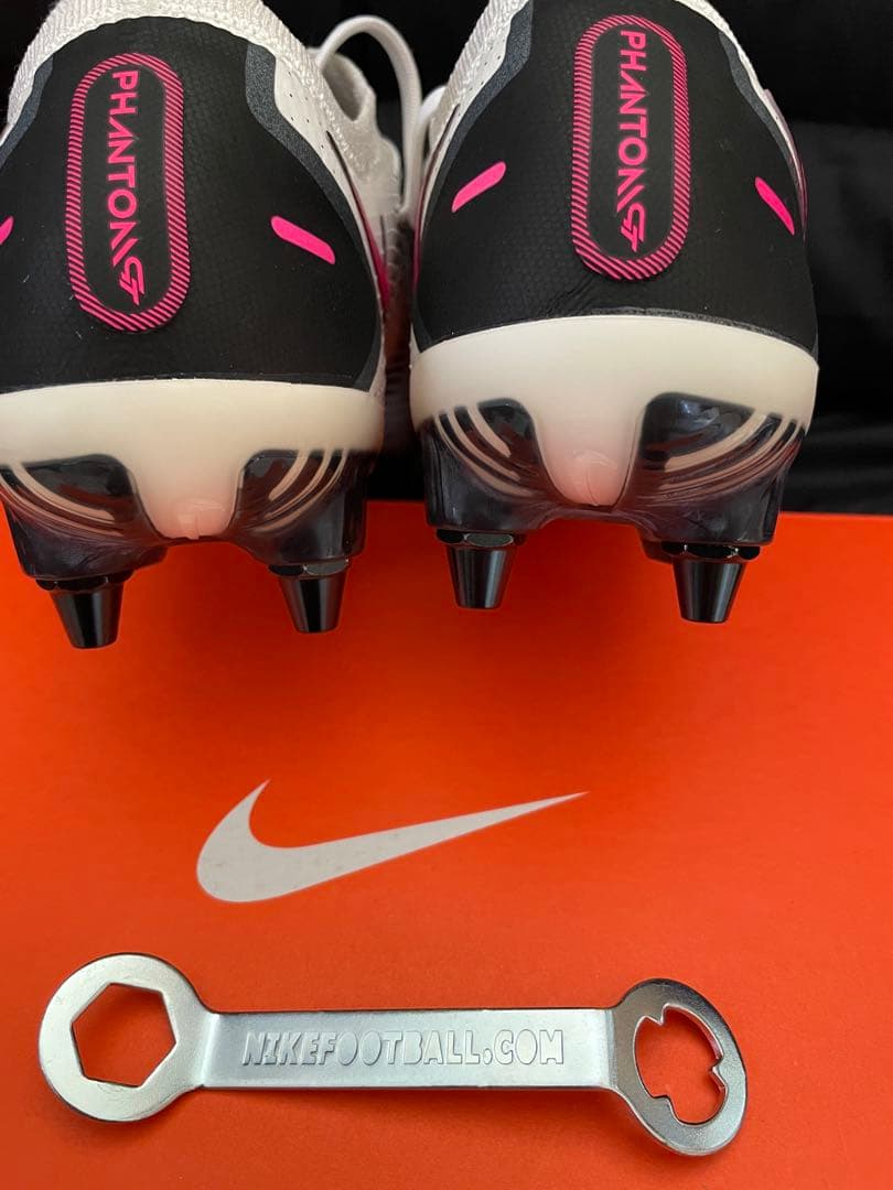 新品　ナイキファントムGTエリートSG-PRO 24.0cm 取り替え