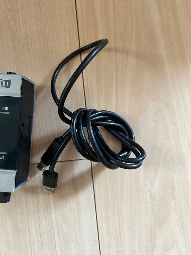 KOMPLETE AUDIO 6 オーディオインターフェース