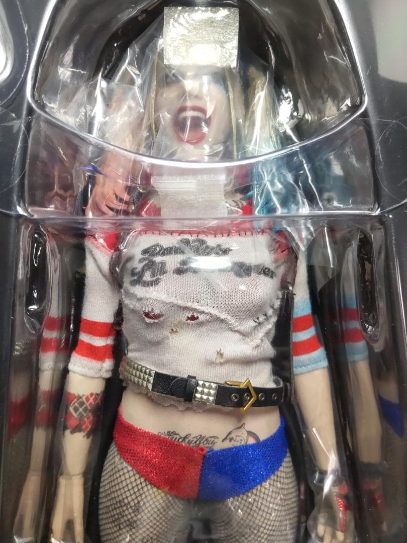 新品 ハーレイ・クイン ムービー・マスターピース ホットトイズ