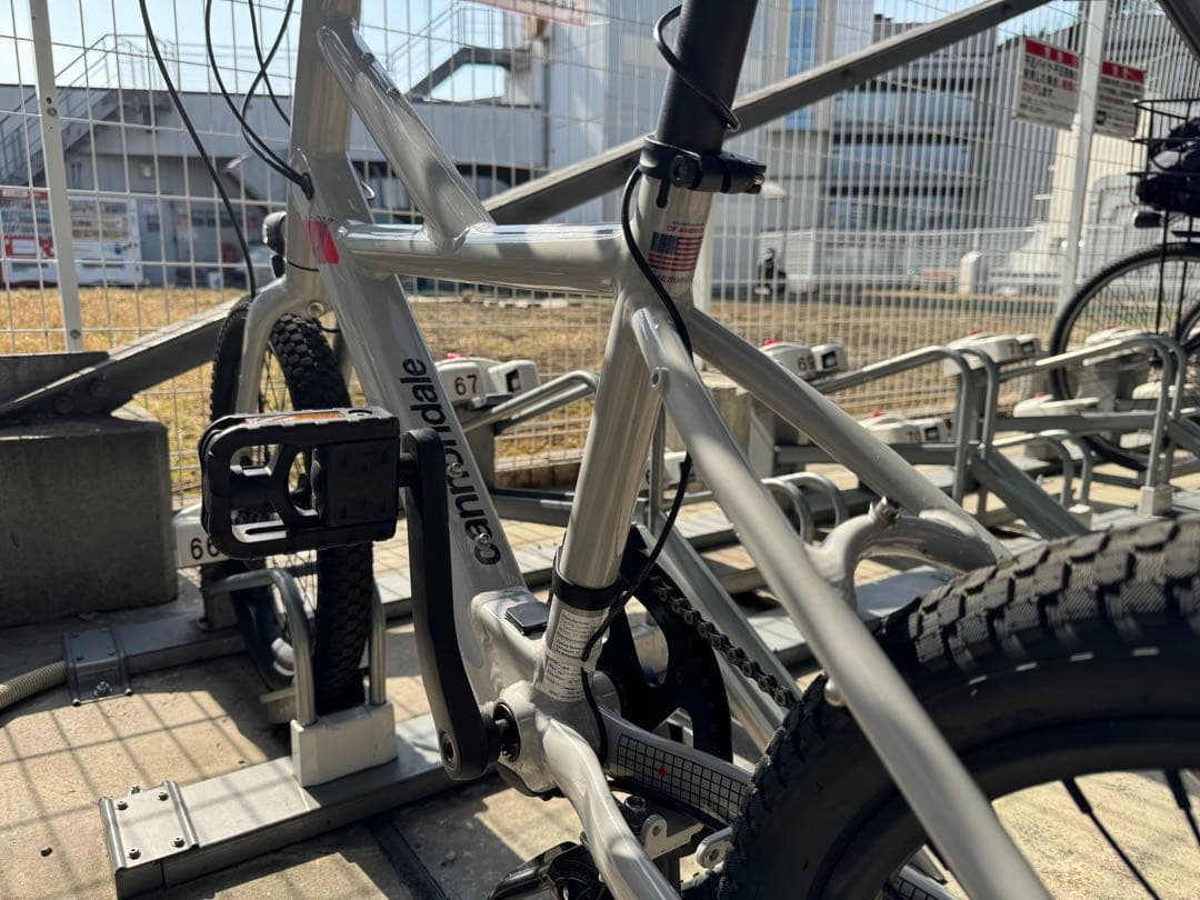 【美品】キャノンデール◾︎コンパクトネオ◾︎電動◾︎カスタム◾︎バッテリー新品