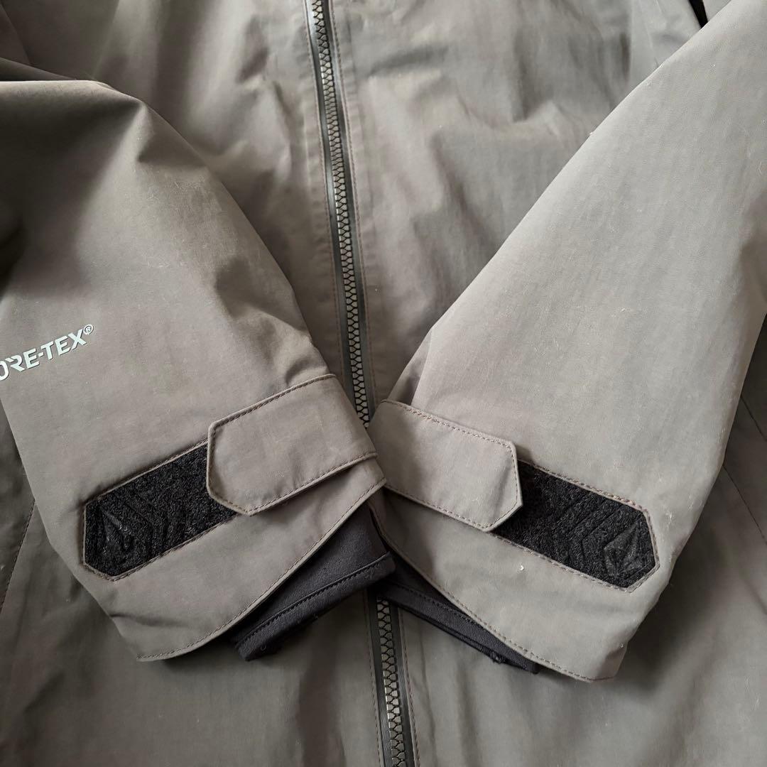 【VOLCOM 】GORE-TEXスノーボードジャケット Ｍサイズ