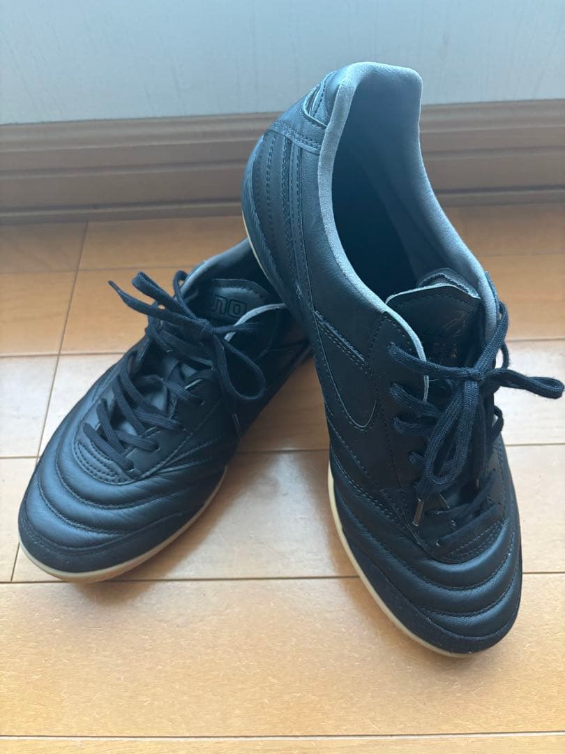 MORELIA フットサルシューズ ブラック