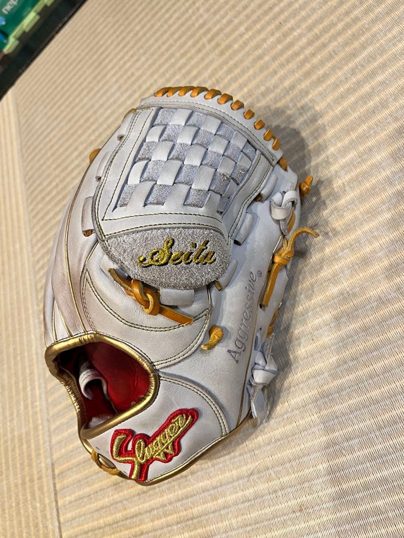 KUBOTA SLUGGER 軟式グローブ ホワイト 収納袋付き