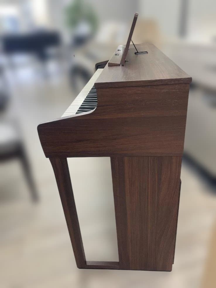 ★82633【電子ピアノ】KAWAI　CA401 MW　24年製