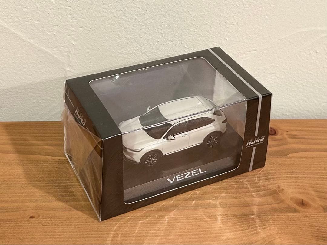 ホンダ ヴェゼル 1/43 プラチナホワイト ミニカー HJ431002PW