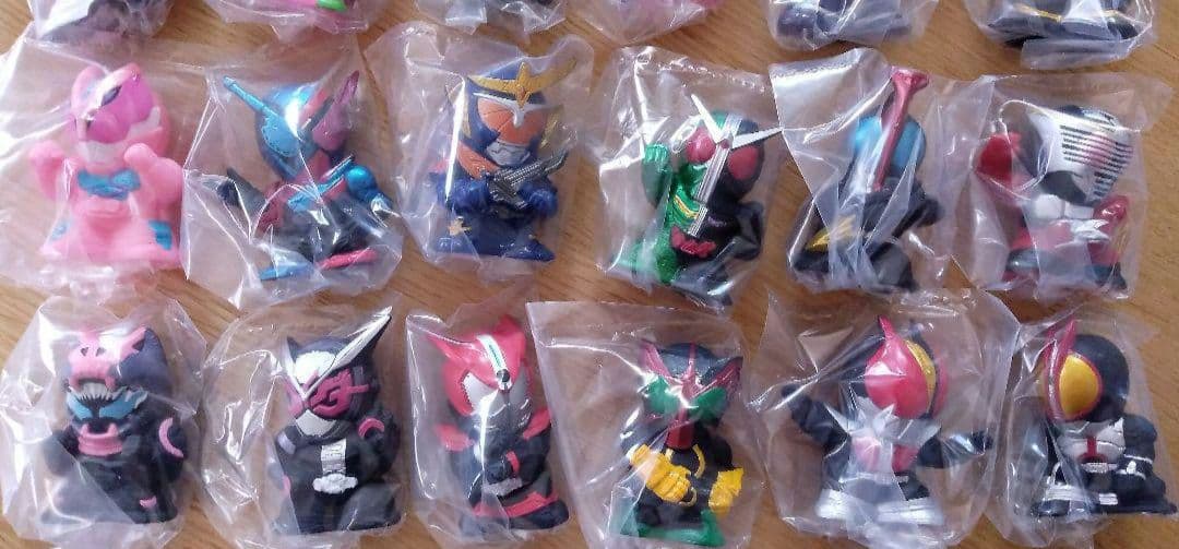 仮面ライダーキッズ　リバイス登場編　コンプリートセット　ソフビ人形　フィギュア