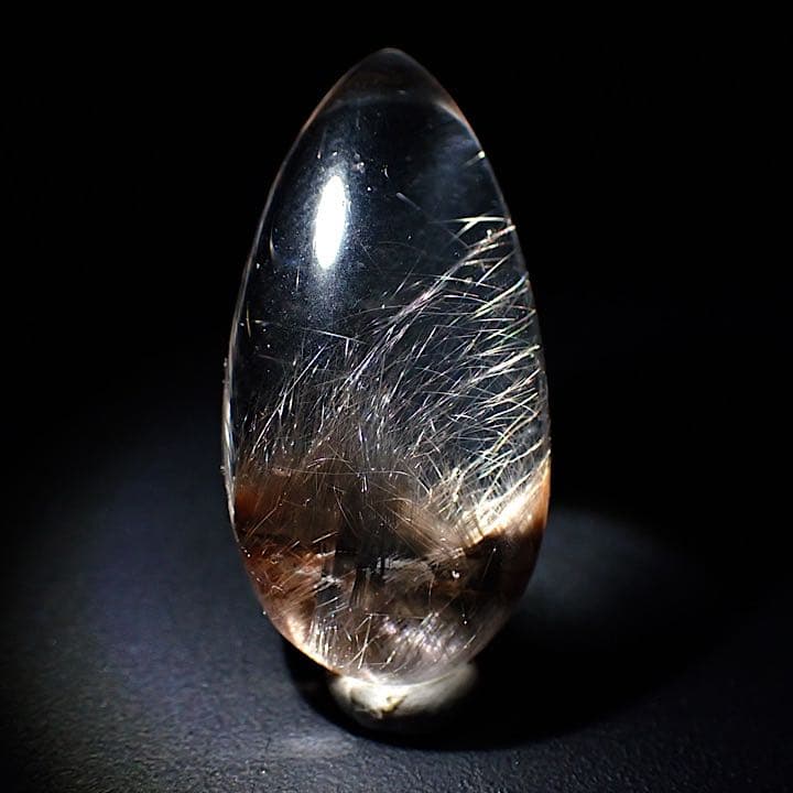 【ブラジル産】ルチルクォーツのタンブル