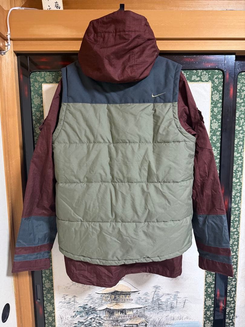 希少　NIKEの　ベスト付き　スノーボードウェア