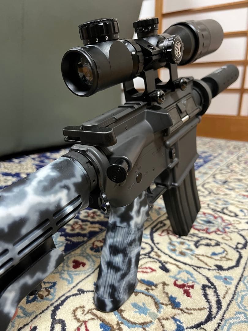 東京マルイ M4 ショート パトリオット サバゲー特化型 電動ガン 都市迷彩